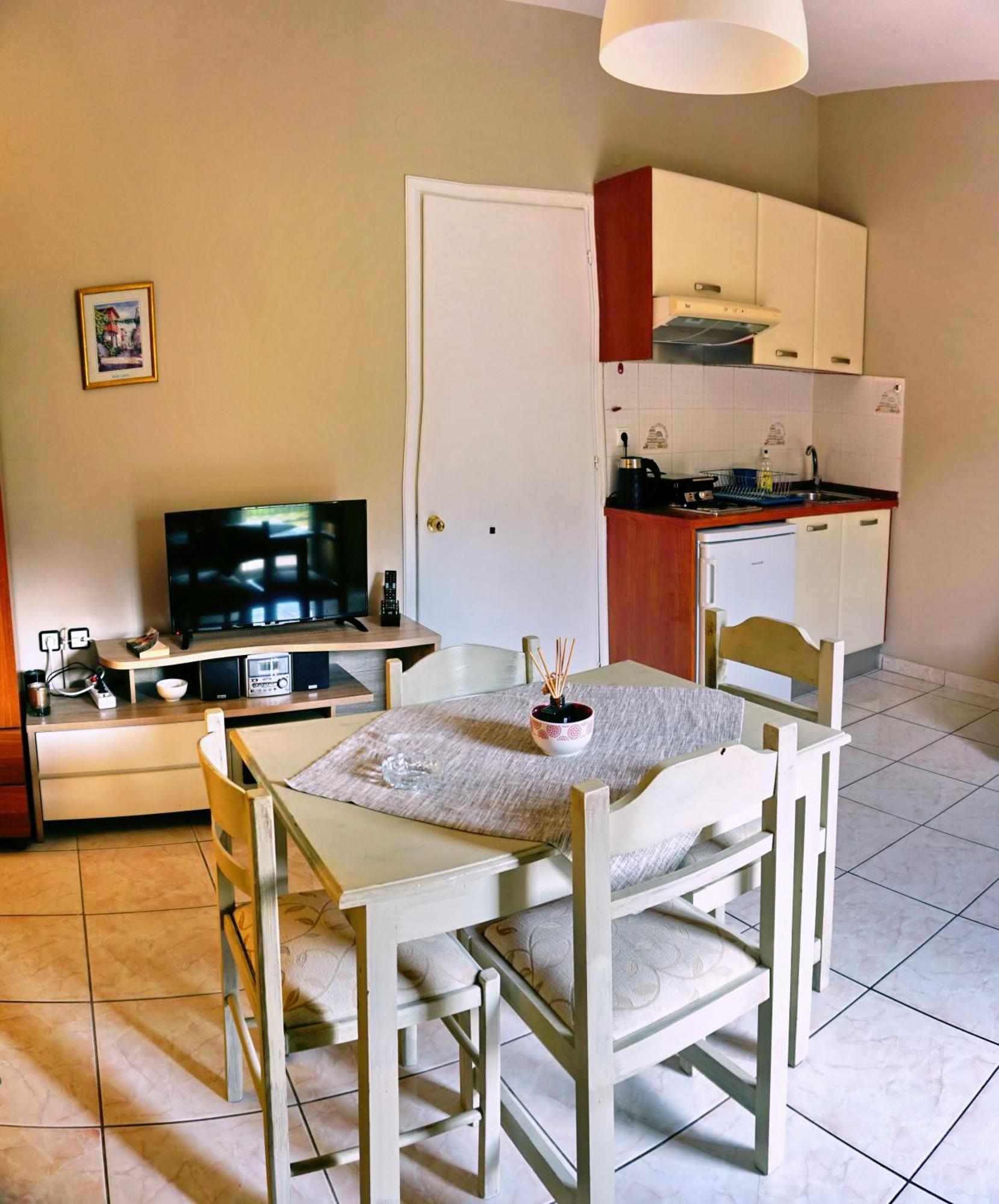 Sourada Studios Mytilene Luaran gambar